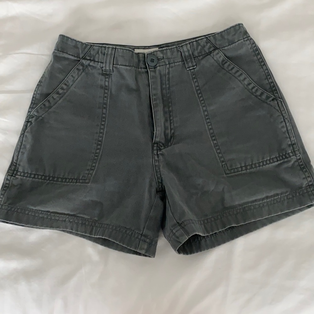 Gap shorts
